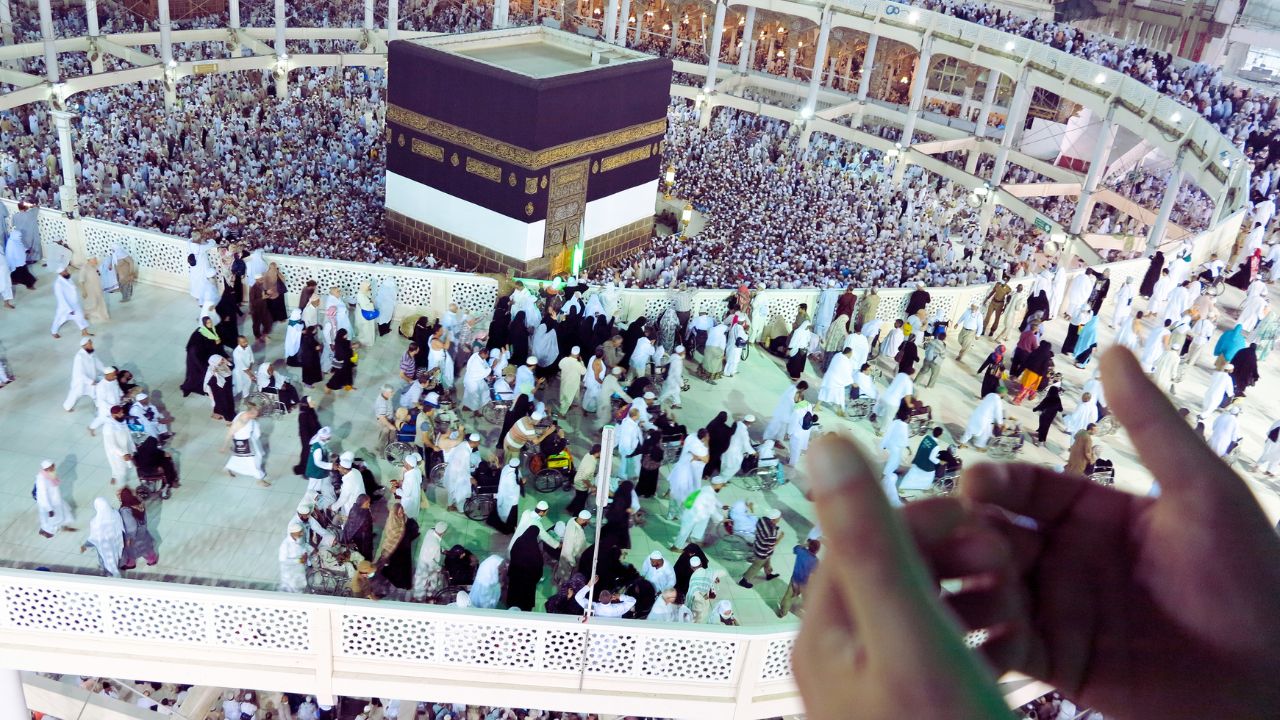 10 Tips Haji Sehat 2025: Cara Jaga Kesehatan Fisik Agar Ibadah Lancar di Tanah Suci